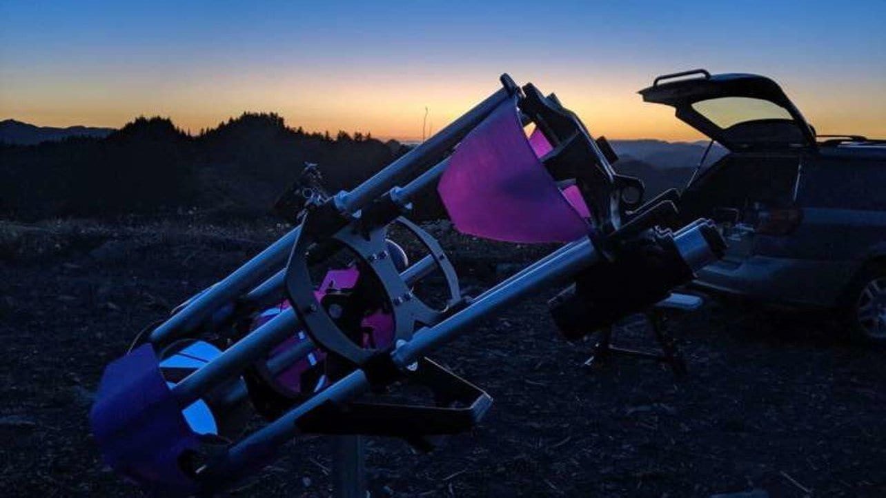 Analog Sky Drifter is a Customizable 3D Printed Binocular Telescope