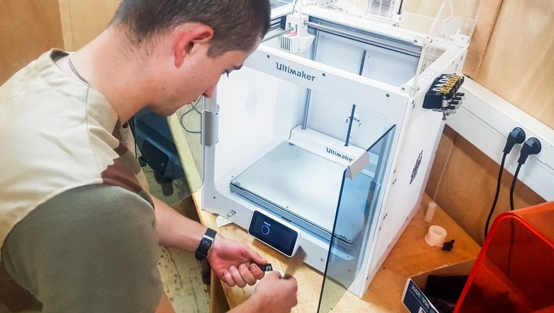 French soldiers deployed to Mali use 3D printers to make spare parts