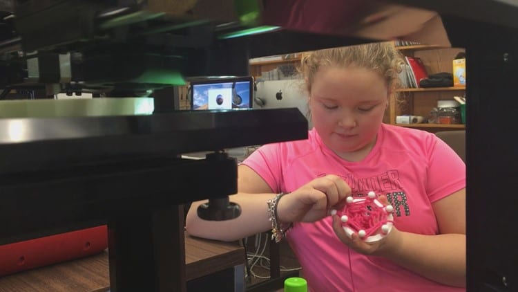 Students use 3D printers to help animals in Australia