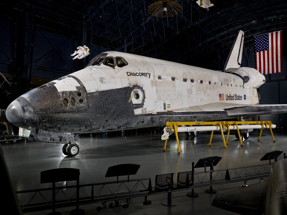 Smithsonian 3D Scans The NASA Space Shuttle Discovery And Makes It Open Source