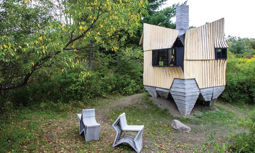 HANNAH transforms wood considered as waste into this 3D-printed cabin