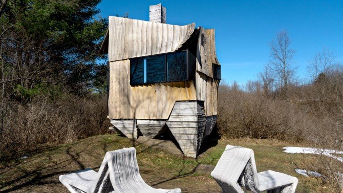 Jarett Gross “sheds” light on 3D printed, upcycled Ashen Cabin