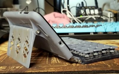 PinePhone Gets 3D Printed Mechanical Keyboard